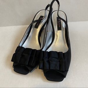Nina New York Black Peep Toe Heels Sz 8
